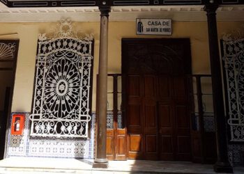 San Martín de Porres, mulato y dominico, ángel místico y siervo