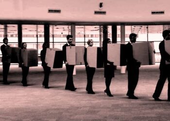 Debe removerse todo el gabinete ministerial, es insostenible: están despedidos