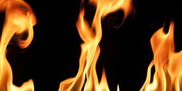 La funeraria caviar, a todo galope, hasta la incineración