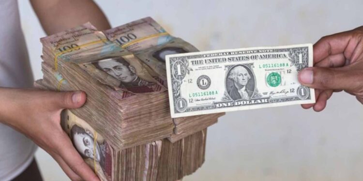 ¿Qué factores explican la hiperinflación venezolana?