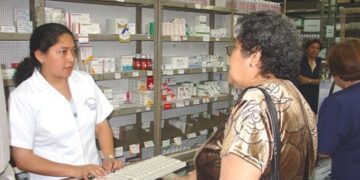 78,9% de la población adulta mayor presenta algún problema de salud crónica