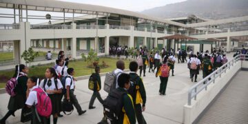 Inicio de clases: la capacidad de gestion del sector educativo en el Perú