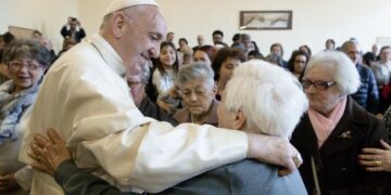 Francisco: “Hemos llegado a acostumbrarnos a una cultura del desecho”