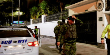 La embajada de México en Ecuador no ha sido la primera: asaltos a otras legaciones diplomáticas por el mundo