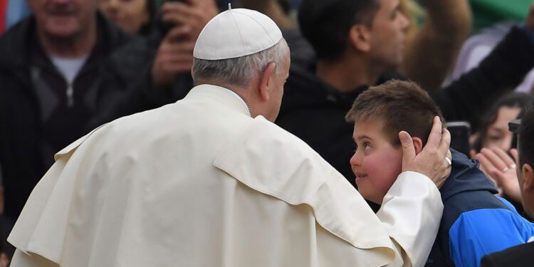 Francisco: Subsidiariedad y participación son los dos pilares de una inclusión efectiva