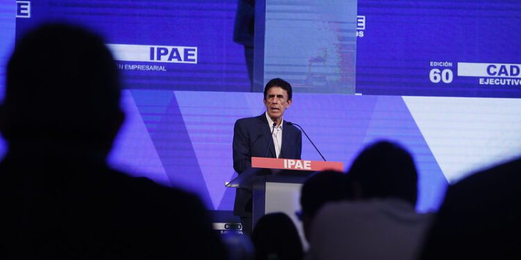 IPAE Acción Empresarial presentó propuestas para impulsar el crecimiento del Perú