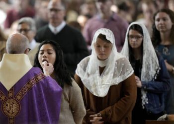 ¿La Iglesia americana da “un paso atrás en el tiempo”?