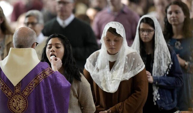 ¿La Iglesia americana da “un paso atrás en el tiempo”?