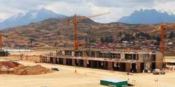 Retraso de 47% en ejecución del Aeropuerto de Chinchero en Cusco