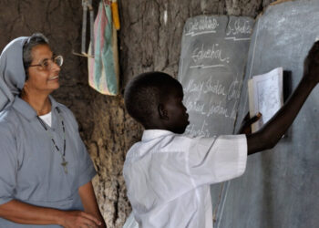 Francisco: “El dinero debe servir y no gobernar”