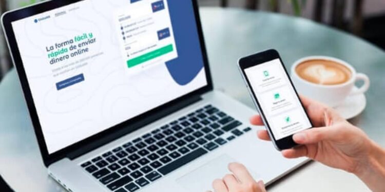 Remesas: ¿Cómo suelen usar los peruanos este dinero?