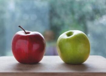 Extrema derecha, extrema izquierda: gritos histéricos de una generación de periodistas militantes