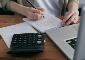 Municipalidades y entidades públicas retuvieron indebidamente aportes AFP de más de 400 mil trabajadores