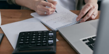 Municipalidades y entidades públicas retuvieron indebidamente aportes AFP de más de 400 mil trabajadores