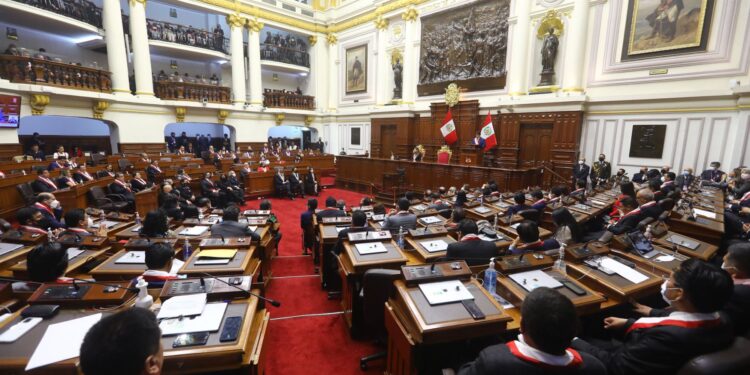 El narcotráfico, la extracción ilegal de minerales y la trata de personas, ¿Toman el Congreso?