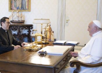 Francisco: Lo demandante de ser Papa, el sueño de ir a China y la gestión de las críticas