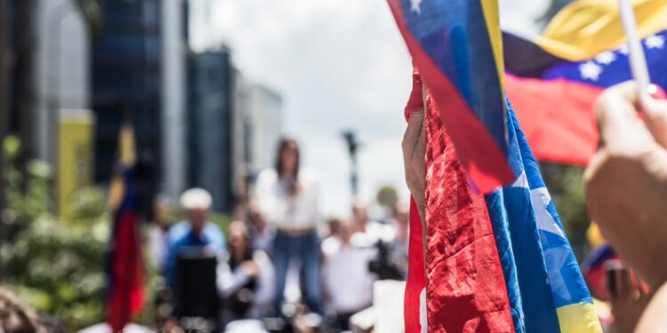 María Corina Machado: “Edmundo luchará desde afuera junto a nuestra diáspora y yo lo seguiré haciendo aquí, junto a ustedes”