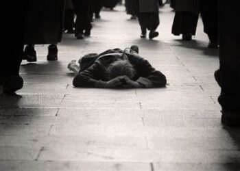 ¿La democracia peruana se sigue degradando por la indiferencia ciudadana?