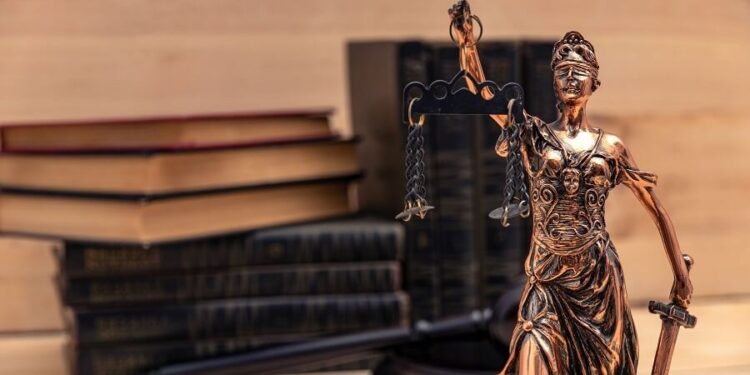 El fiscal corrupto, el extorsionador de la izquierda… “es menos culpable”