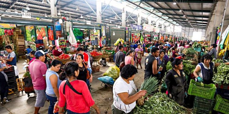 Precios al consumidor de Lima Metropolitana disminuyeron 0,24% en setiembre