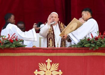 Francisco: “La puerta de la esperanza se ha abierto de par en par al mundo”