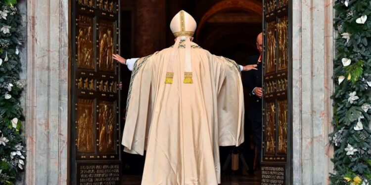 ¿Las alcancías del nuevo Cardenal de Lima se encuentran vacías?