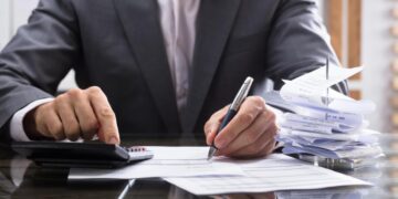 Hay muchos grupos “de presión” beneficiados al poner obstáculos a las inversiones