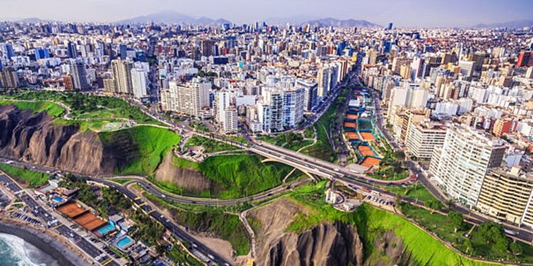 INEI: población de Lima Metropolitana supera los 10 millones de habitantes