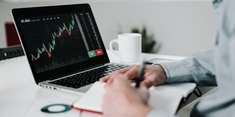 Inteligencia Artificial, finanzas integradas y gestión patrimonial impulsarán la evolución del sector bancario