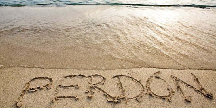 ¿Los inmaculados y ejemplares atacantes izquierdistas del odio, piden paz y amor?