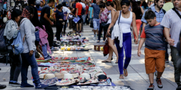 Chile: los desafíos que enfrentan las mujeres para mejorar sus pensiones en el futuro
