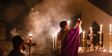 “Lex orandi, lex credendi” la forma en que oramos se convierte en la forma en que creemos