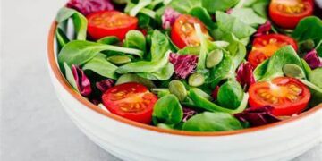 Una ensalada orgánica para llevar a la oficina o degustarla en casa