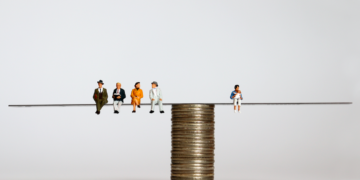 OCDE advierte que el sistema de reparto -público, estatal- eleva los costos para tener pensiones