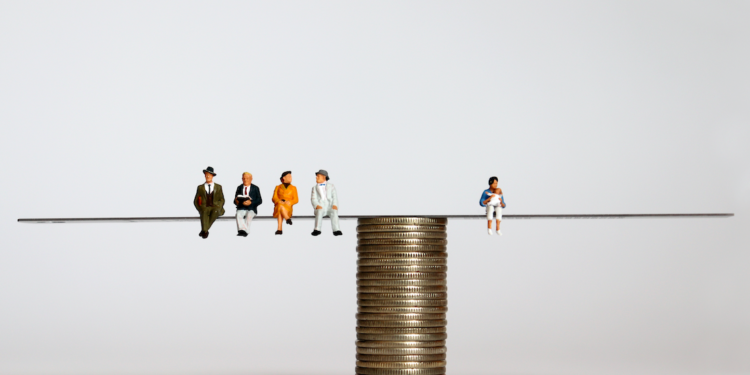 OCDE advierte que el sistema de reparto -público, estatal- eleva los costos para tener pensiones