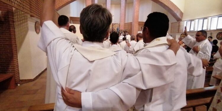 Papa León XIV: alcanzar y abrazar a cada pueblo y a cada persona