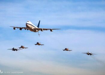 Israel golpea a 2,300 km de distancia: destruye el último cisterna KC-747 de Irán