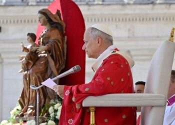 León XIV: “El Espíritu abre fronteras, donde el mundo construye muros”