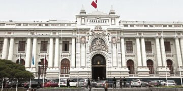 Desde 2023 se han promulgado al menos 20 leyes que reducen la recaudación del Estado