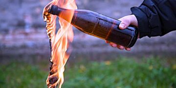 Las “bombas molotov” de la prensa incendiaria de las izquierdas del odio