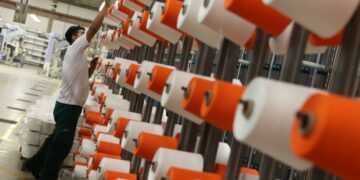 INEI: la población ocupada en Lima aumentó en los sectores Manufactura, Servicios y Construcción