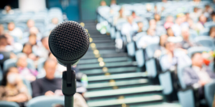 Nadie quiere apostar por un debate ahora, porque tiene miedo de perder para después