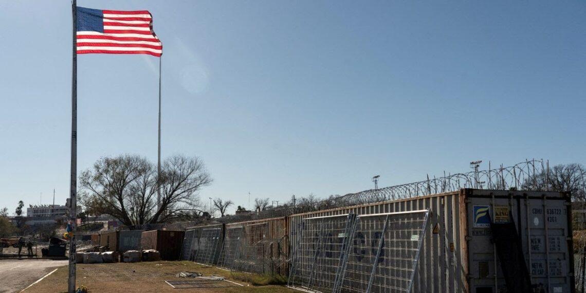 Trump restringe y limita aún más la entrada de ciudadanos extranjeros para proteger la seguridad de Estados Unidos