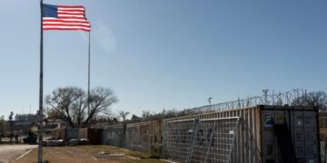 Trump restringe y limita aún más la entrada de ciudadanos extranjeros para proteger la seguridad de Estados Unidos