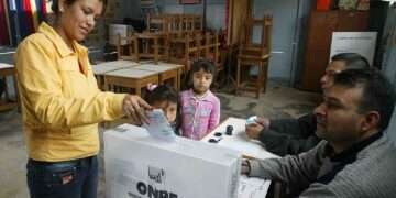 Entre la escalera del triunfo y la pista del circo de siempre: elecciones 2026