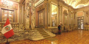 ComexPerú: Desafíos en la gestión pública inestabilidad política y debilitamiento institucional