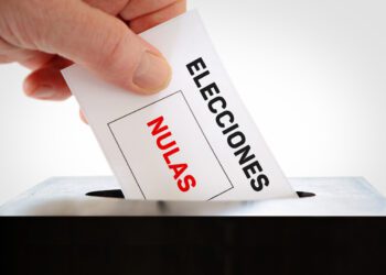 La campaña no se calienta, lo que arde es una antorcha de estupideces para quemar las elecciones