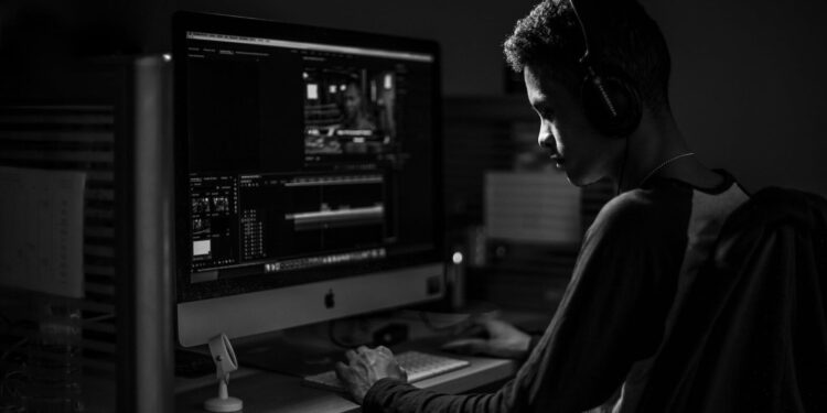 ¿Y si mañana, al levantarme, no pudiera ver la pantalla?