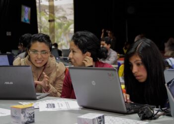 ¿Las redes sociales fueron de impacto o aún funciona en el Perú un mundo rural diferente al urbano hiperconectado?