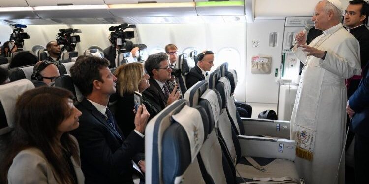 León XIV: “fomentar un cambio de mentalidad o una mayor apertura a pensar en el bien del pueblo”